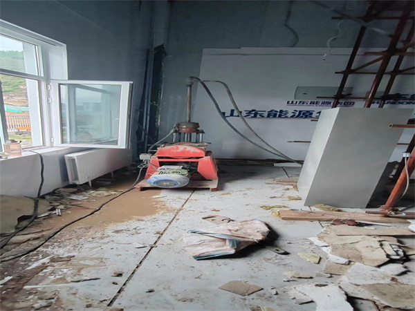 汉源地基基础下沉墙体裂缝加固注浆顶升施工